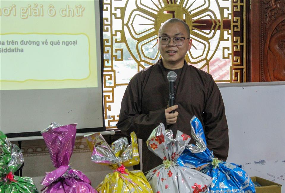 Ét ô ét: Hàng trăm Gen Z &quot;bật chế độ&quot; về chùa Giác Ngộ sinh hoạt