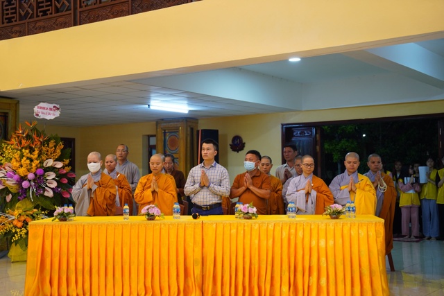 Phật tử Chùa Long Hưng về bên Phật mừng Phật đản sinh
