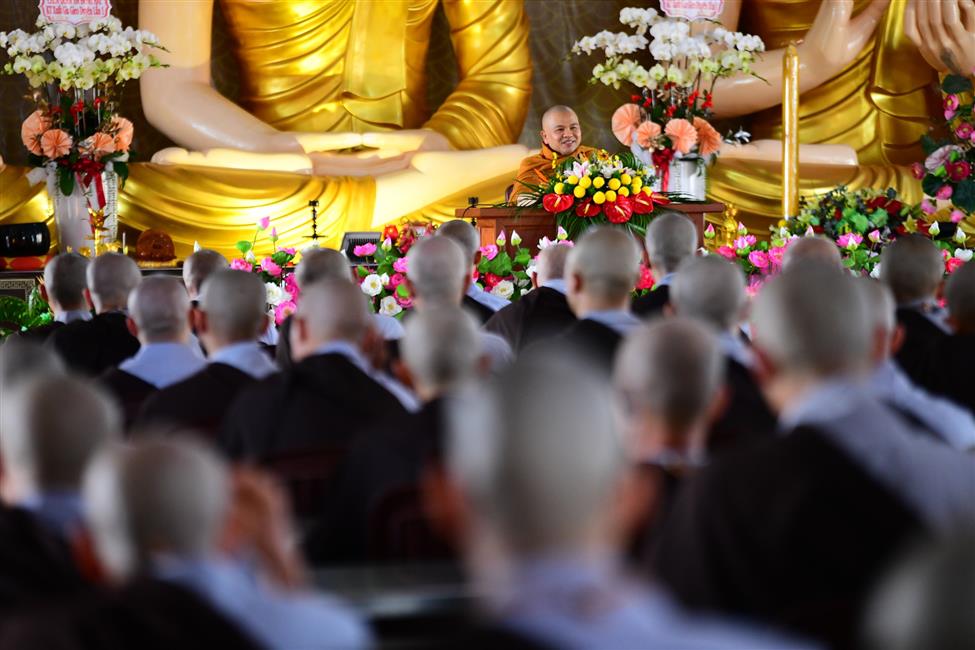 Chùa Quan Âm Đông Hải: Sư Giác Hoàng chia sẻ đề tài &quot;Hành Bồ-tát đạo&quot;