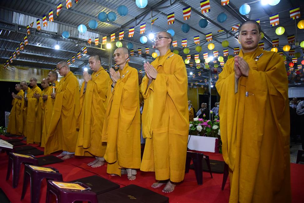 Chùa Quan Âm Đông Hải: Gần 190 hành giả tham dự thời khóa sám hối hồng danh