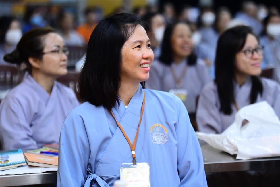 Chùa Quan Âm Đông Hải: TT. Thích Nhật Từ vấn đáp Phật pháp buổi thứ 1