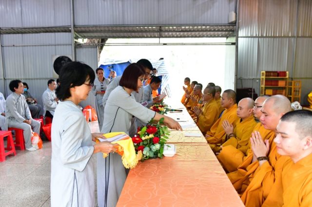 Cúng Dường Trường Hạ Các Tỉnh Miền Đông Nam Bộ (C286)