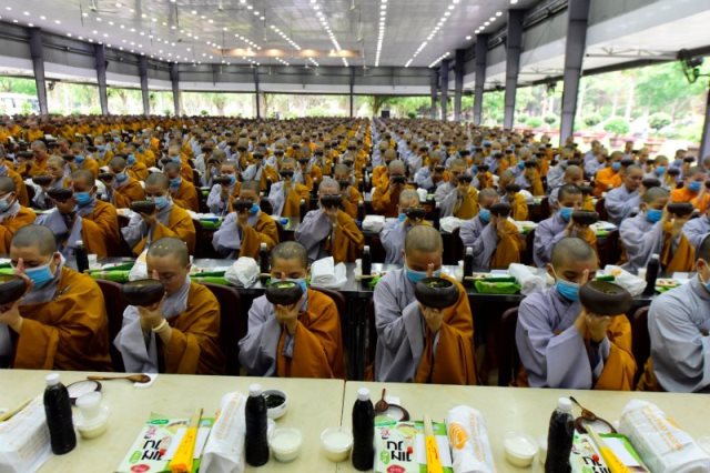 Cúng Dường Trường Hạ Các Tỉnh Miền Đông Nam Bộ (C286)