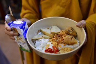 Cúng Dường Trai Phạn Và Hộ Trì Cho Khóa Tu Chùa Giác Ngộ Kỳ 10 (Gn10)