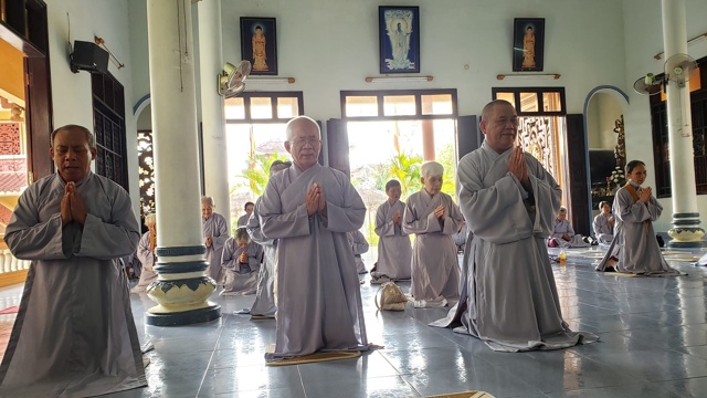 Khoá tu Bát quan trai đầu năm tại chùa Đức Hoà
