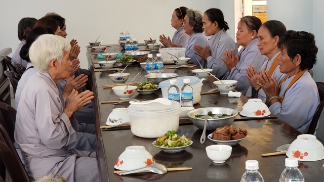 Khoá tu Bát quan trai đầu năm tại chùa Đức Hoà