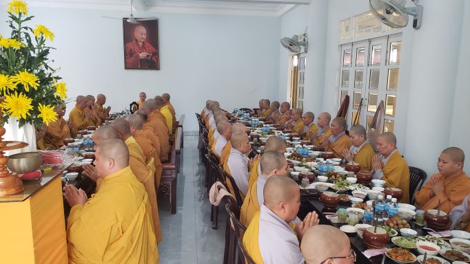Khánh Hoà: Ban Trị sự Phật giáo tỉnh thăm trường hạ tại thị xã Ninh Hoà