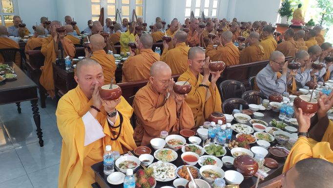 Khánh Hoà: Ban Trị sự Phật giáo tỉnh thăm trường hạ tại thị xã Ninh Hoà