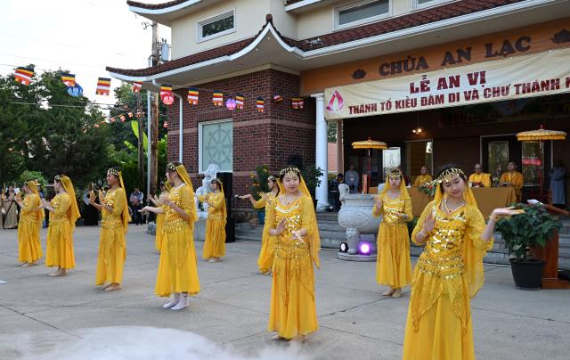 Chùa An Lạc, Indiana, Hoa Kỳ long trọng tổ chức Đại lễ An vị Thánh Tổ Kiều Đàm Di và chư Thánh Ni vào lúc 18h ngày 09/9/2023