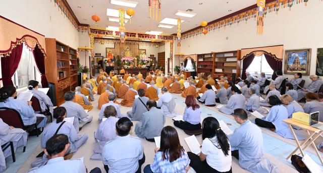 Trang Nghiêm Lễ An Cư Tập Trung Chư Tôn Đức Tăng, Ni Miền Bắc California Tại Chùa Phổ Từ, Hayward, Hoa Kỳ