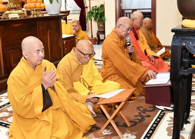 Trang Nghiêm Lễ An Cư Tập Trung Chư Tôn Đức Tăng, Ni Miền Bắc California Tại Chùa Phổ Từ, Hayward, Hoa Kỳ