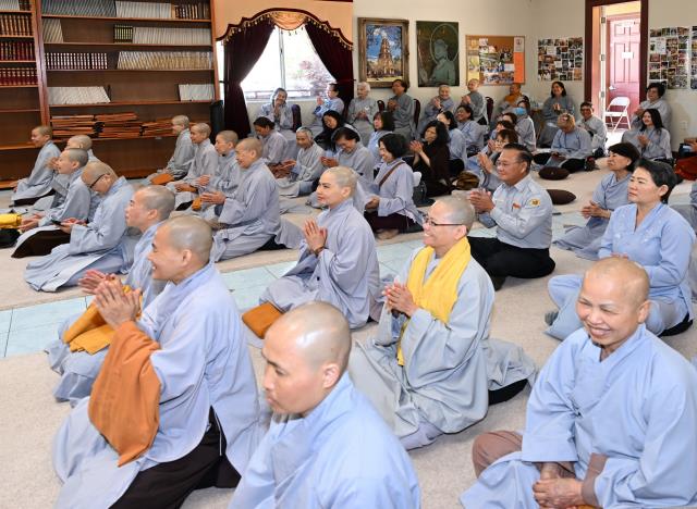 Trang Nghiêm Lễ An Cư Tập Trung Chư Tôn Đức Tăng, Ni Miền Bắc California Tại Chùa Phổ Từ, Hayward, Hoa Kỳ