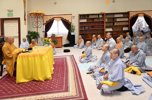 Trang Nghiêm Lễ An Cư Tập Trung Chư Tôn Đức Tăng, Ni Miền Bắc California Tại Chùa Phổ Từ, Hayward, Hoa Kỳ