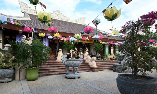 Thượng tọa Thích Pháp Hòa, Canada giảng pháp tại chùa Đức Viên, San Jose, Hoa Kỳ