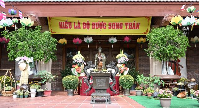 Thượng tọa Thích Pháp Hòa, Canada giảng pháp tại chùa Đức Viên, San Jose, Hoa Kỳ