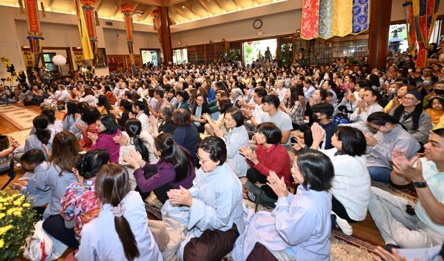 Thượng tọa Thích Pháp Hòa, Canada giảng pháp tại chùa Đức Viên, San Jose, Hoa Kỳ