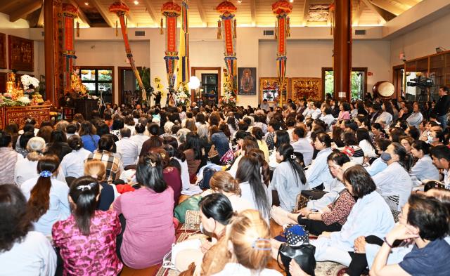 Thượng tọa Thích Pháp Hòa, Canada giảng pháp tại chùa Đức Viên, San Jose, Hoa Kỳ