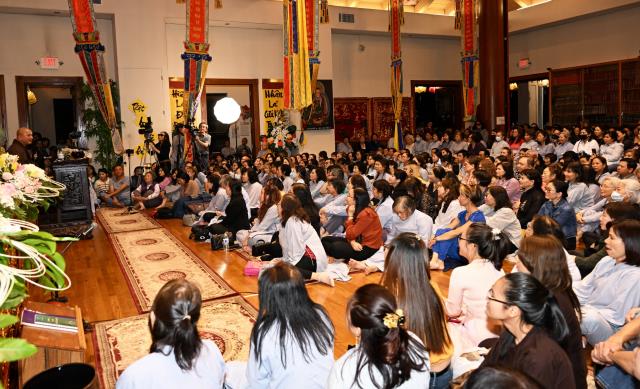Thượng tọa Thích Pháp Hòa, Canada giảng pháp tại chùa Đức Viên, San Jose, Hoa Kỳ