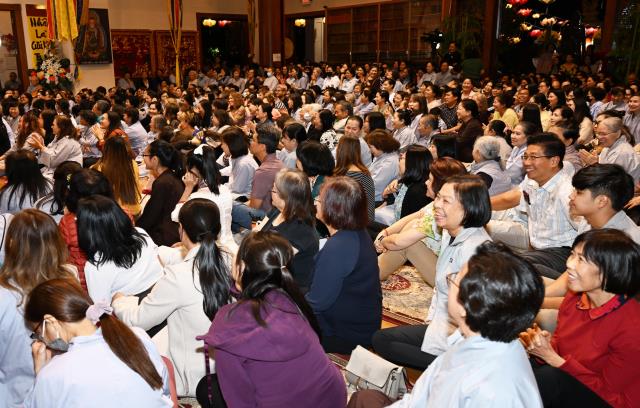 Thượng tọa Thích Pháp Hòa, Canada giảng pháp tại chùa Đức Viên, San Jose, Hoa Kỳ