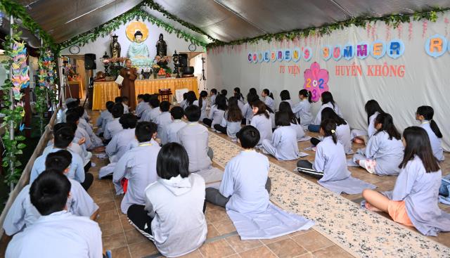 Khóa tu trẻ em mùa hè 2023 tại tu viện Huyền Không, San Jose, Hoa Kỳ