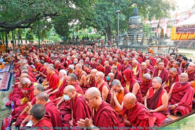Hành hương chiêm bái Phật tích Ấn Độ và Nepal 2023 - Cúng dường Thiên Tăng và công việc từ thiện tại Bodh Gaya, Ấn Độ