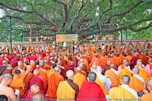 Hành hương chiêm bái Phật tích Ấn Độ và Nepal 2023 - Cúng dường Thiên Tăng và công việc từ thiện tại Bodh Gaya, Ấn Độ