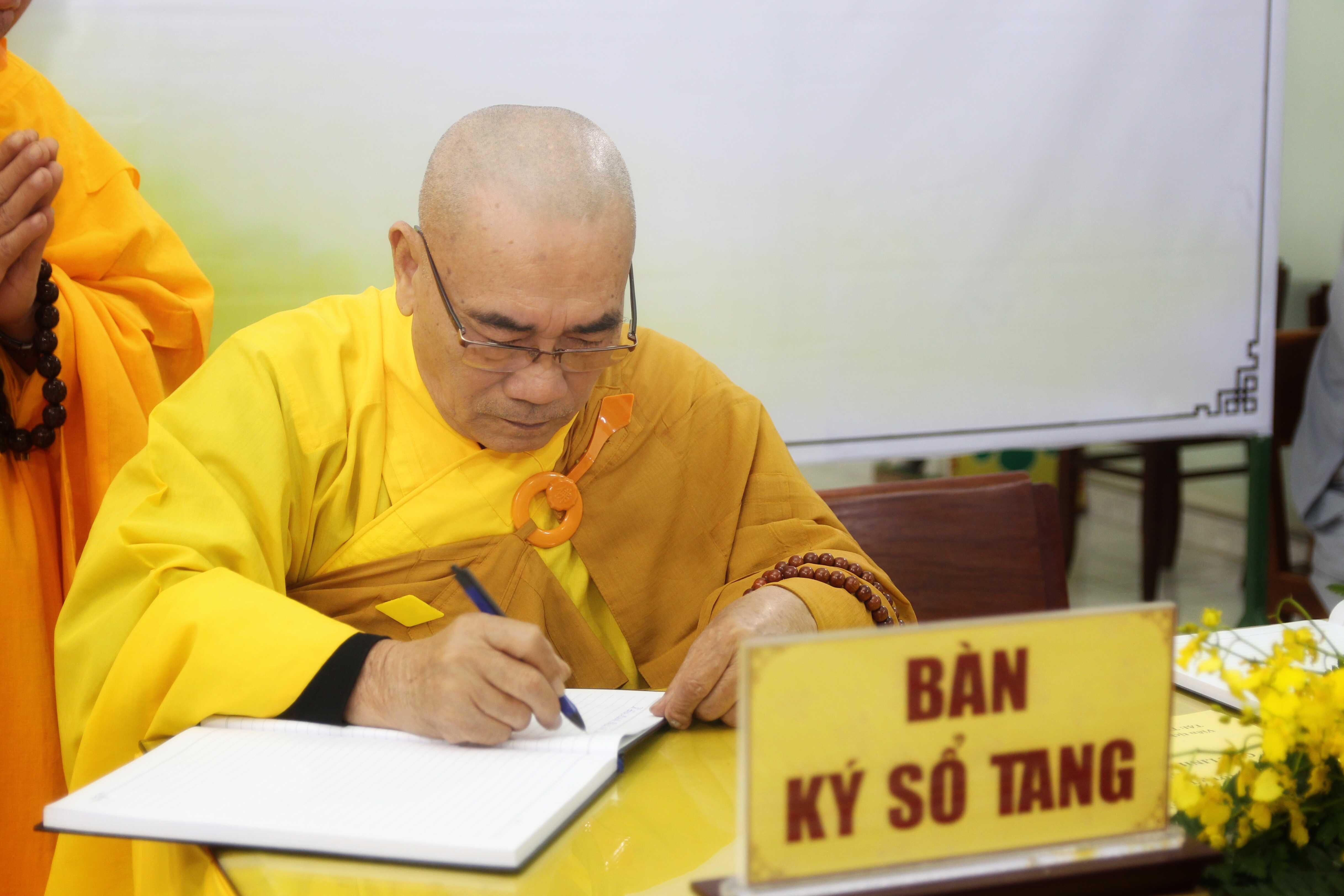 TIỂU SỬ HÒA THƯỢNG THÍCH MINH TUẤN (1959-2025)