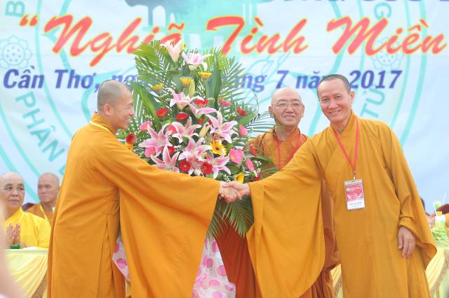 Cần Thơ: Trọng thể khai mạc Hội trại tuổi trẻ Phật giáo 11
