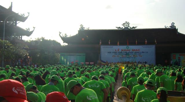 Cần Thơ: Trọng thể khai mạc Hội trại tuổi trẻ Phật giáo 11