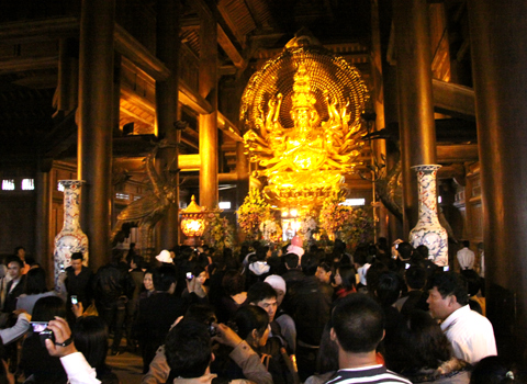 Thăm chùa lớn nhất Đông Nam Á