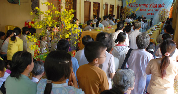 Chùa Hoằng Pháp trong ba ngày Xuân