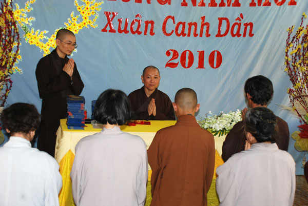 Chùa Hoằng Pháp trong ba ngày Xuân