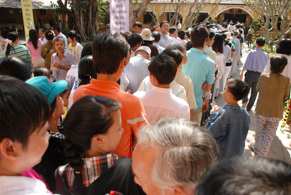 Chùa Hoằng Pháp trong ba ngày Xuân