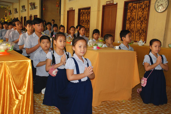Chùa Hoằng Pháp trong ba ngày Xuân