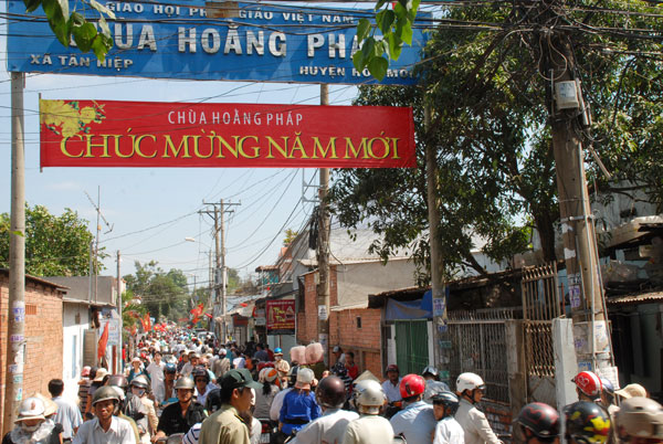 Chùa Hoằng Pháp trong ba ngày Xuân
