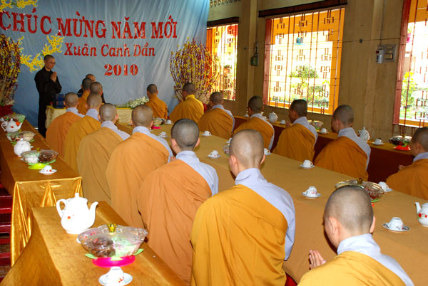 Chùa Hoằng Pháp trong ba ngày Xuân