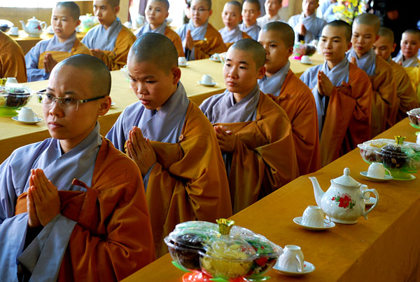 Chùa Hoằng Pháp trong ba ngày Xuân