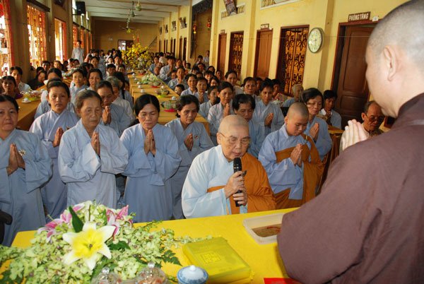 Chùa Hoằng Pháp trong ba ngày Xuân