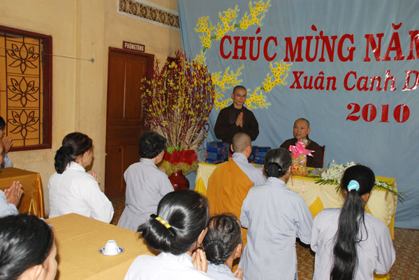 Chùa Hoằng Pháp trong ba ngày Xuân