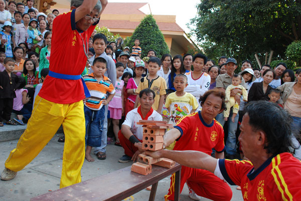 Chùa Hoằng Pháp trong ba ngày Xuân