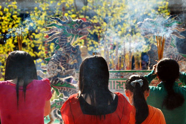 Chùa Hoằng Pháp trong ba ngày Xuân