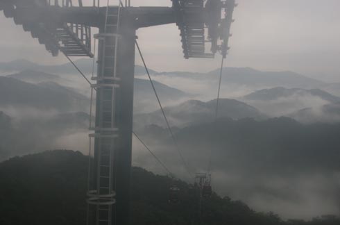 Hàng nghìn người dự khai hội Yên Tử