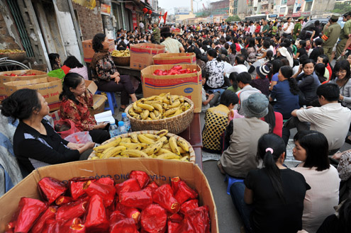 Nhộn nhịp lễ rằm tháng Giêng