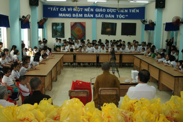 Hạnh phúc giữa đời thường
