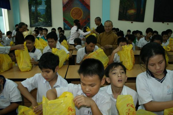 Hạnh phúc giữa đời thường