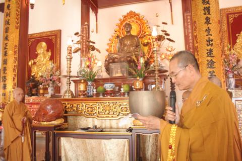TT. Huế: Tưởng niệm và cầu siêu BS Erich Wulff - Ân nhân của PGVN