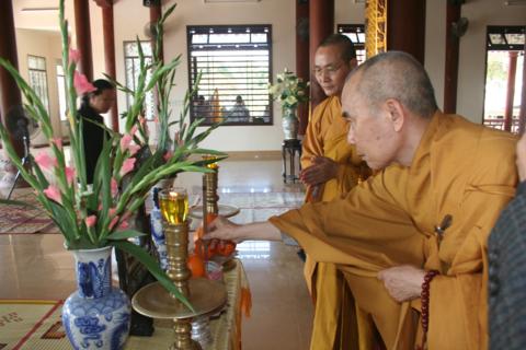 TT. Huế: Tưởng niệm và cầu siêu BS Erich Wulff - Ân nhân của PGVN