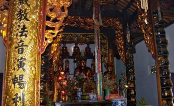 Chùa Trầm - thắng cảnh giữa Hà Nội