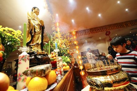 Đức: Hàng nghìn Phật tử đón Tết Canh Dần tại chùa Phật Huệ
