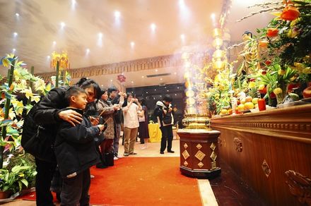 Đức: Hàng nghìn Phật tử đón Tết Canh Dần tại chùa Phật Huệ